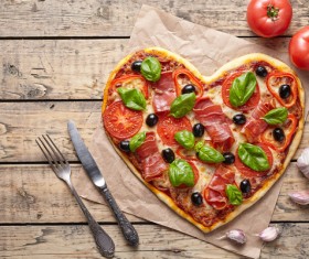Green leaf olive heart pizza Stock Photo 02