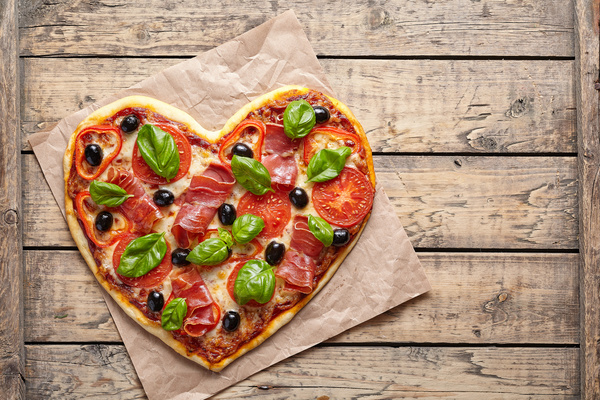 Green leaf olive heart pizza Stock Photo 05 free download