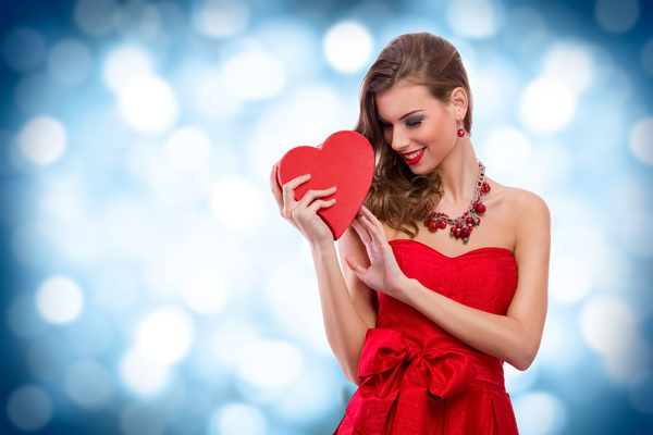 Smiling girl with a Valentines gift HD picture 03
