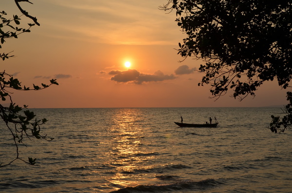 Sunset fishing boat HD picture free download