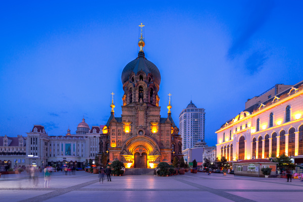 The illuminated Sophia Cathedral HD picture