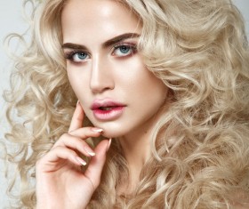 Wearing wreaths of women HD picture 05