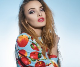 Beautiful blonde girl HD picture 10