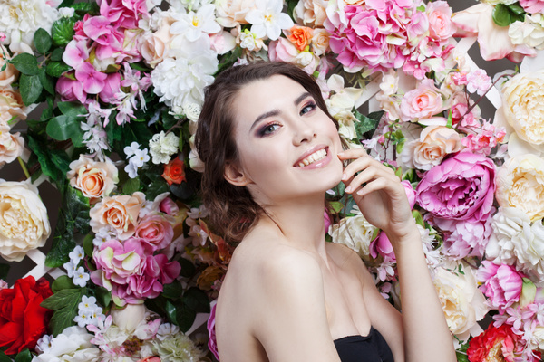 Beautiful fashion girl with flowers background HD picture 05