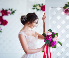 Beautiful girl holding a bouquet HD picture 02