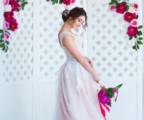Beautiful girl holding a bouquet HD picture 08