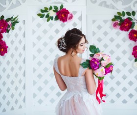 Beautiful girl holding a bouquet HD picture 09