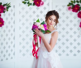 Beautiful girl holding a bouquet HD picture 10