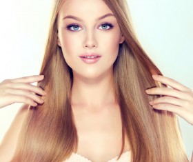 Fashion girl makeup and beautiful hair HD picture 02