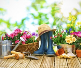 Flower hat and boots on the desktop HD picture