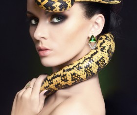 Girl with snake HD picture 01