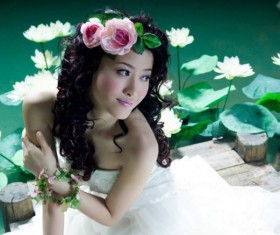 HD picture Lotus pond beautiful woman