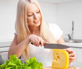 Woman in the kitchen HD picture 01