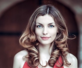 Curly hair beauty figure HD picture