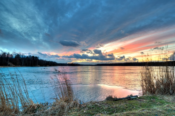 Frozen lake and sunset HD picture 01