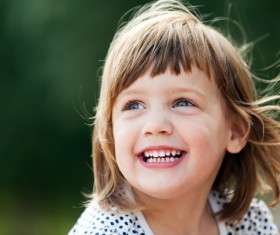 Happy little girl HD picture
