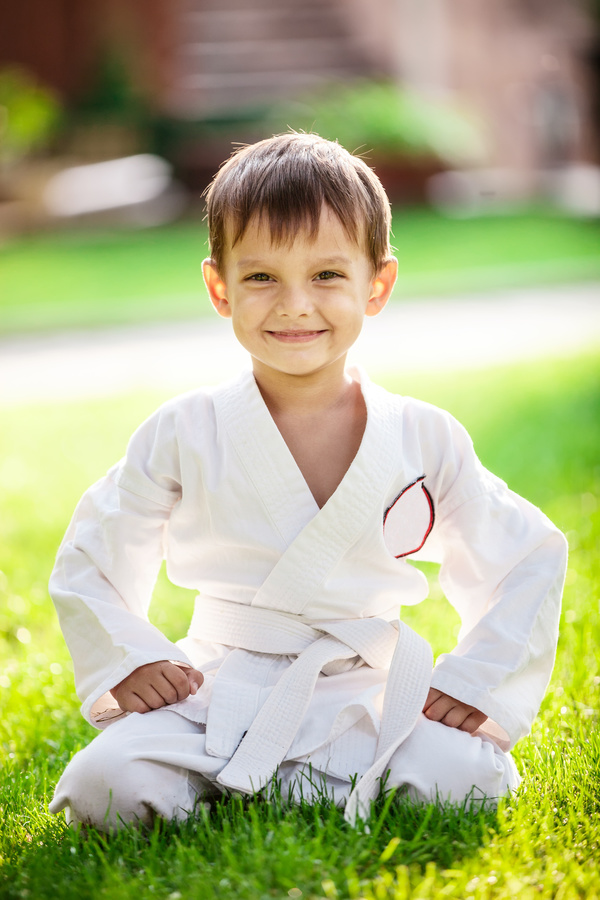 Practicing taekwondo little boy HD picture