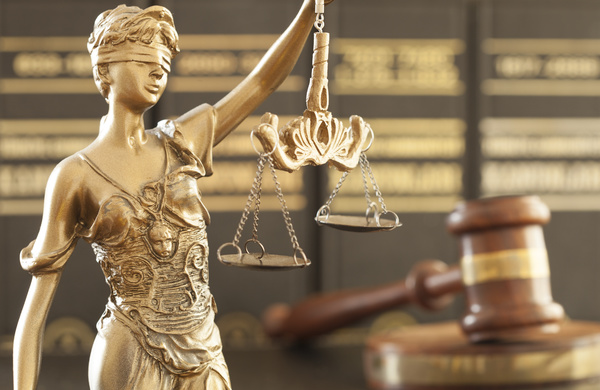 Statue of the goddess of justice and gavel Stock Photo 02