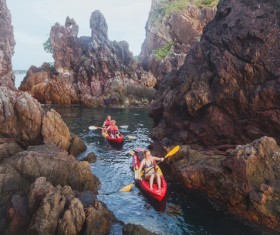 Canoeing enthusiasts HD picture