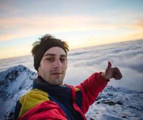 Climber self-timer HD picture