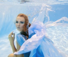 Fashion woman underwater shooting HD picture 01