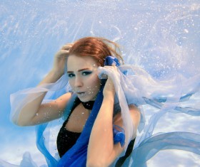 Fashion woman underwater shooting HD picture 03