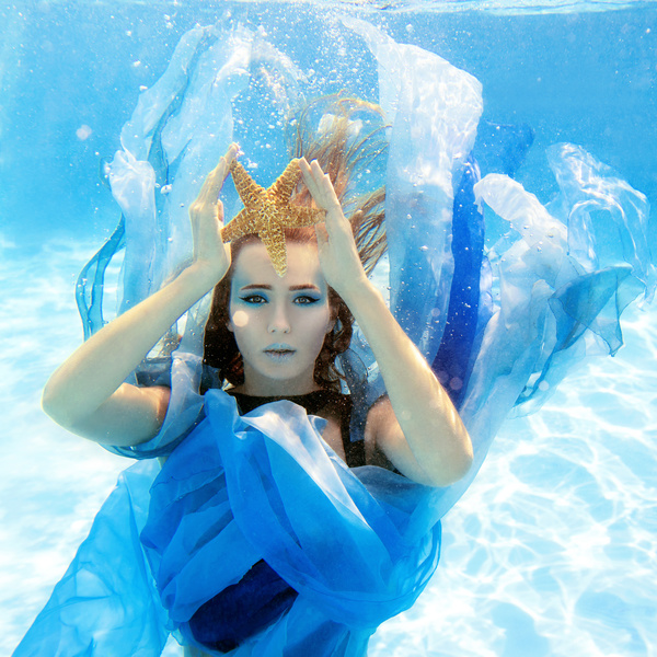 Fashion woman underwater shooting HD picture 04
