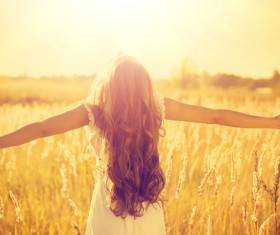 Girl in the field HD picture 05