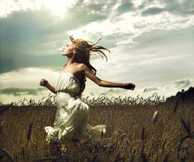 Haze sky running girl HD picture