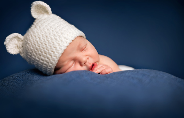 Newborn baby peacefully sleeping HD picture 01