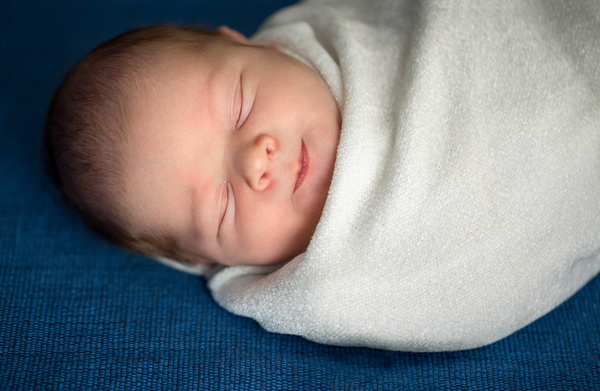 Newborn baby peacefully sleeping HD picture 07
