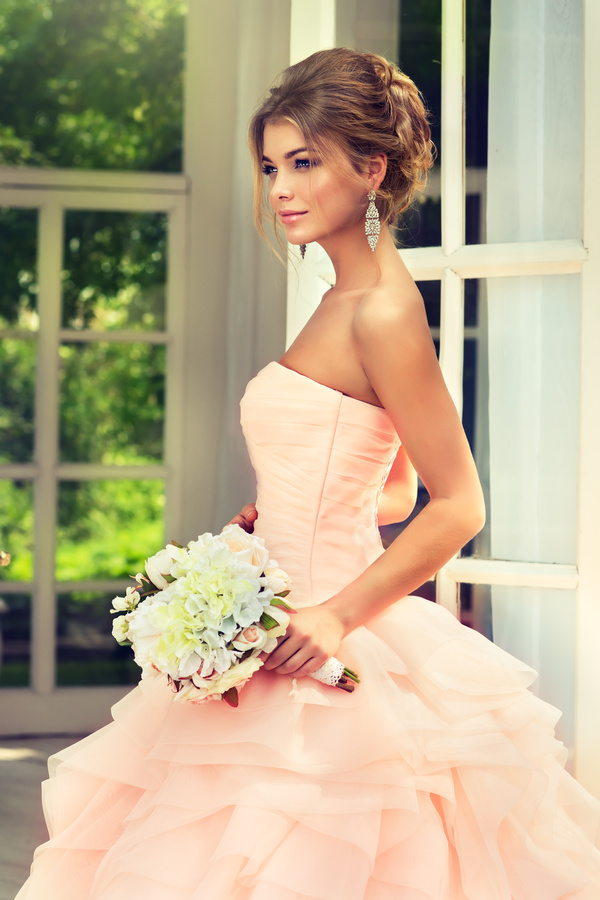 Pink wedding dress charming bride HD picture