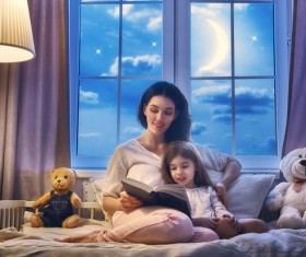 And mother to study together HD picture