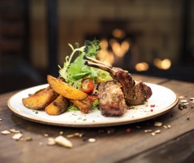 Delicious grilled steak with potato vegetables HD picture