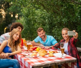 Friends party self-timer HD picture