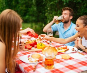 Friends picnic together HD picture