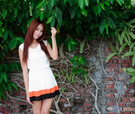 Girl with green leaves HD picture