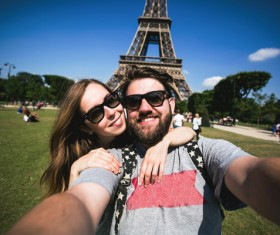 Happy couple self-timer HD picture