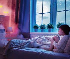 Scared little girl HD picture