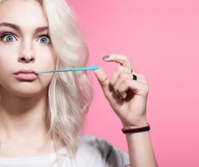 Stare funny girl HD picture