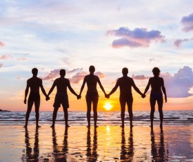 The sea of people watching the sunset HD picture