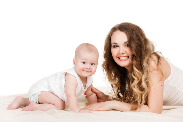 Young mother with baby HD picture 01