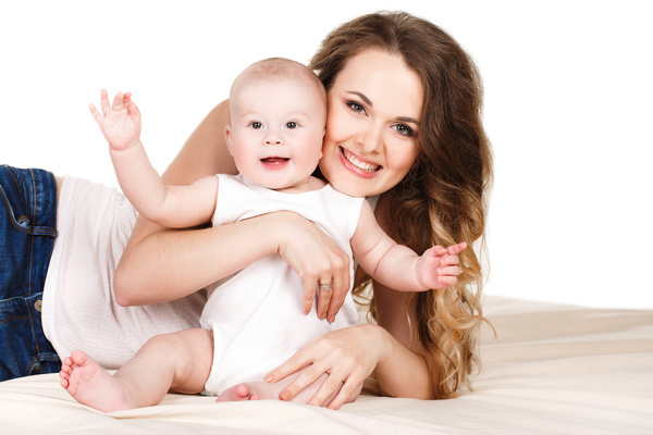 Young mother with baby HD picture 02
