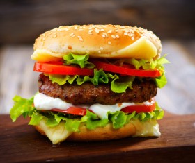 Hamburger on an chopping board HD picture