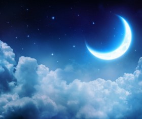 Night crescent and thick clouds HD picture