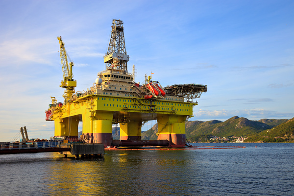 Offshore oil platform Stock Photo 01
