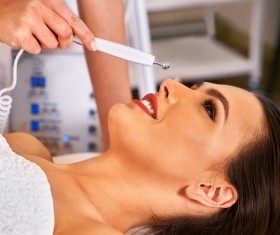 Beautician for customers to do skin wrinkle therapy Stock Photo 02