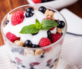 Stock Photo Yogurt with muesli and berries 01