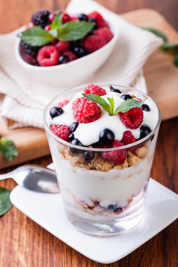 Stock Photo Yogurt with muesli and berries 09