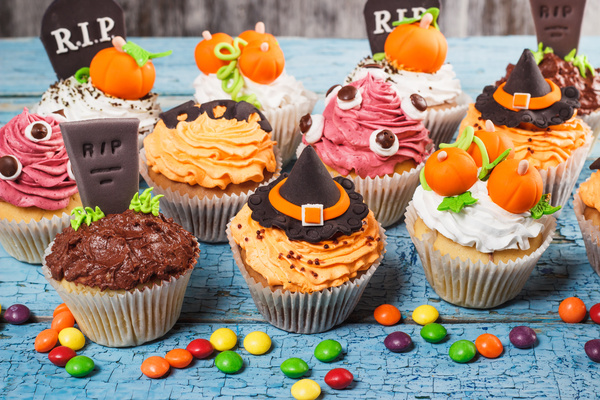 variety of styles Halloween cakes Stock Photo 01